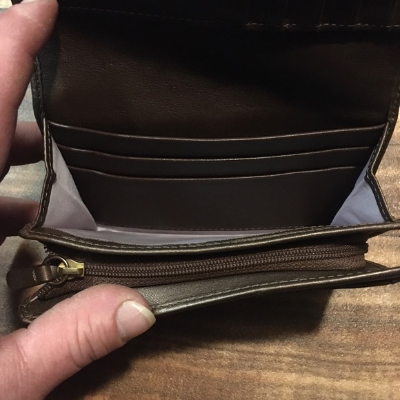 Coach Signature C Khaki and Tan Wallet - Picture 8 of 9